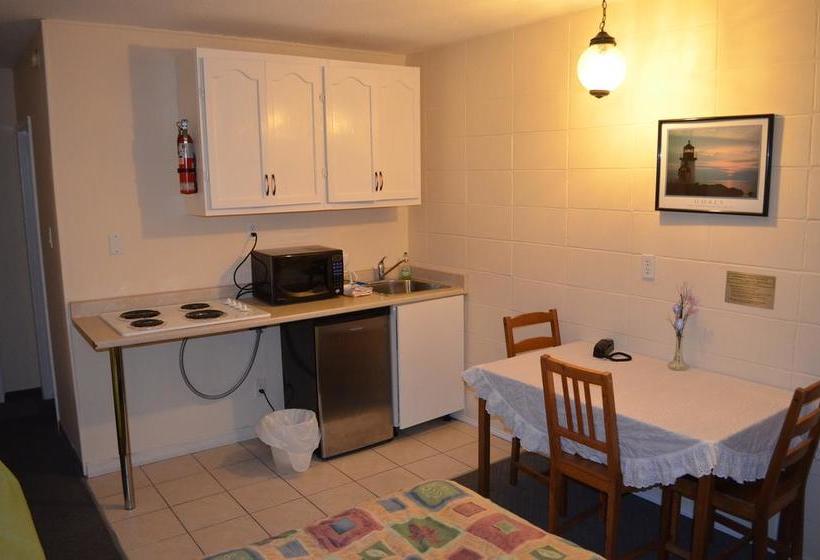 Colonial Motel | Nanaimo | British Columbia | Canada 9