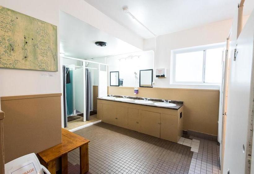 Hotel Hi-jasper | Jasper | Alberta | Canada 3