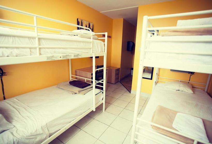 Hotel Hi-toronto Hostel | Toronto | Ontario | Canada 3