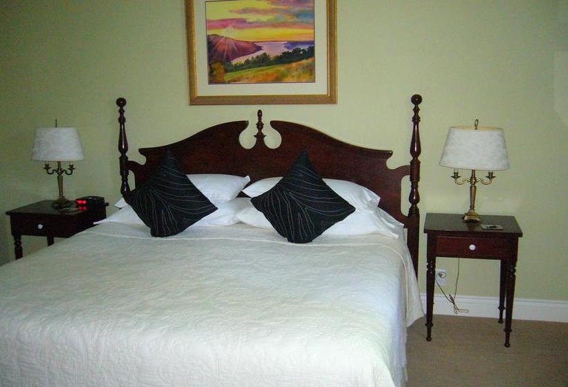 Hotel 1818 Rising Sun Bed & Breakfast | Niagara on the Lake | Ontario | Canadá 16