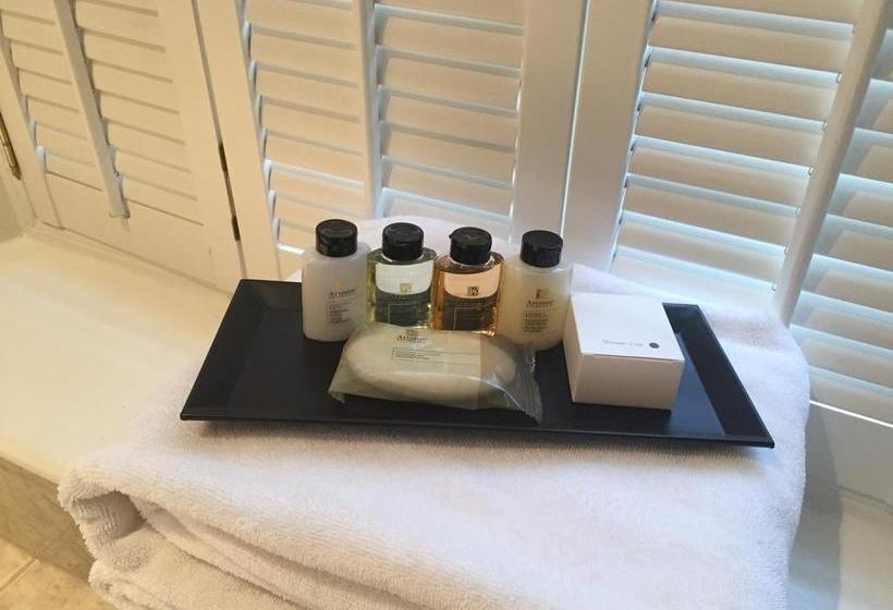 Hotel Post House Inn - Circa 1835 | Niagara on the Lake | Ontario | Canada 15