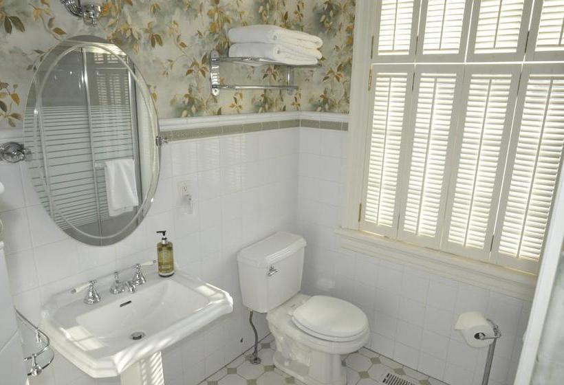 Hotel Post House Inn - Circa 1835 | Niagara on the Lake | Ontario | Canada 17