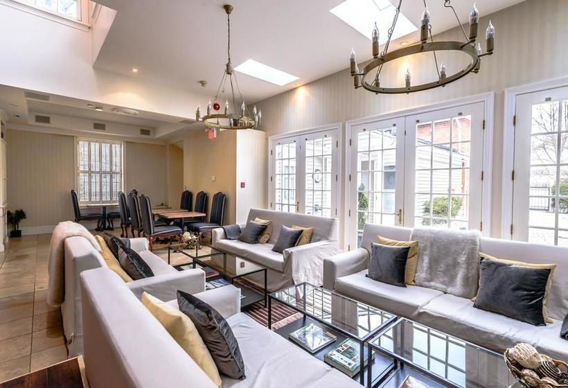 Hotel Post House Inn - Circa 1835 | Niagara on the Lake | Ontario | Canada 3