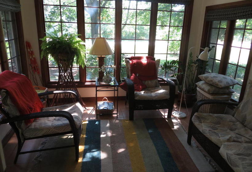 Hotel Cedar Gables Bed & Breakfast | Niagara on the Lake | Ontario | Canada 13