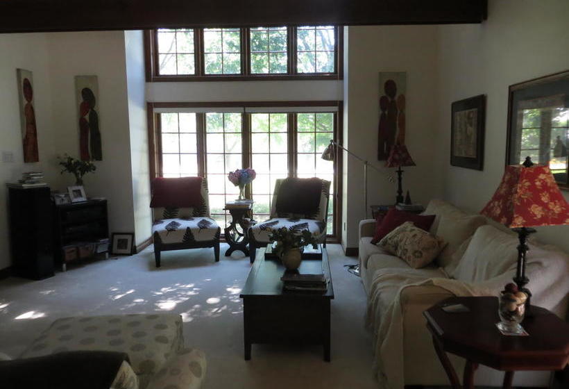 Hotel Cedar Gables Bed & Breakfast | Niagara on the Lake | Ontario | Canada 4