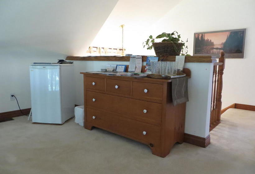 Hotel Cedar Gables Bed & Breakfast | Niagara on the Lake | Ontario | Canada 9