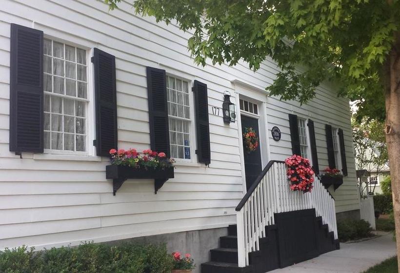 Hotel Historic Wilson Guy House | Niagara on the Lake | Ontario | Canada 11