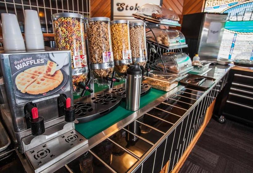 Stoke Hotel | Revelstoke | British Columbia | Canada 10