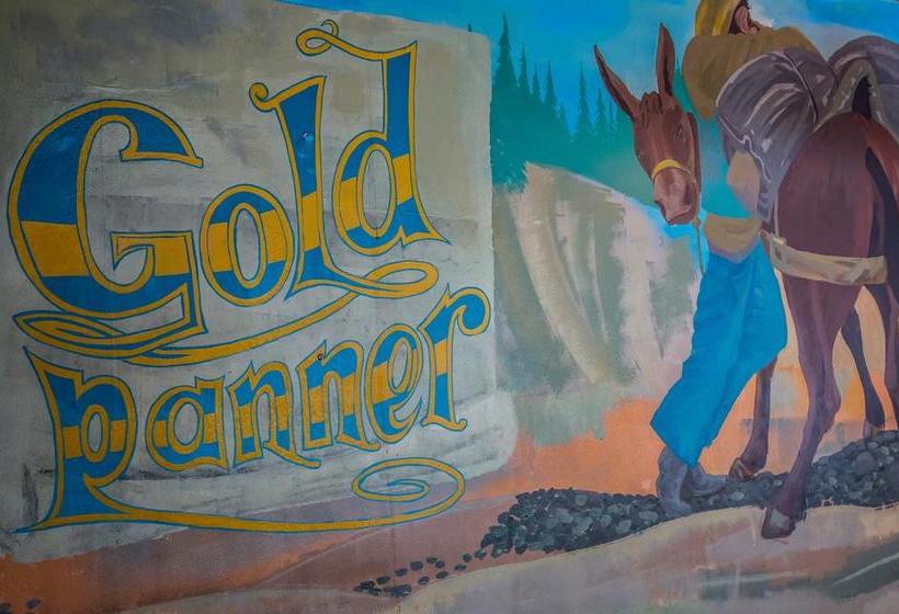 Stoke Hotel | Revelstoke | British Columbia | Canada 12