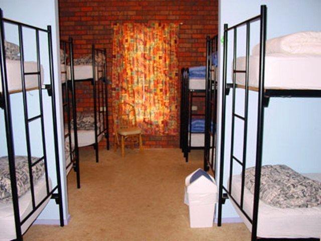 Hotel Warrnambool Beach Backpackers | Warrnambool | Victoria | Australia 16