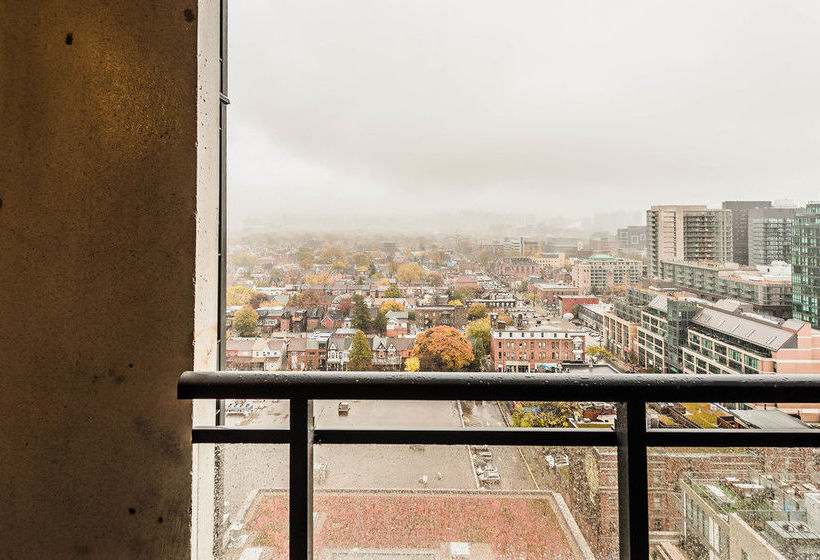 Gladstone Suites - Toronto Central | Toronto | Ontario | Canada 17