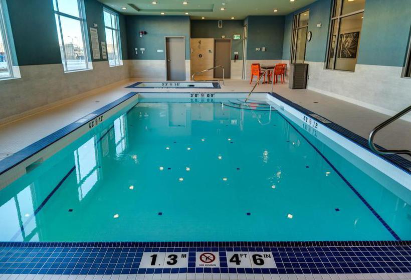 Hotel Holiday Inn Express & Suites West Edmonton Mall Area | Edmonton | Alberta | Canada 2