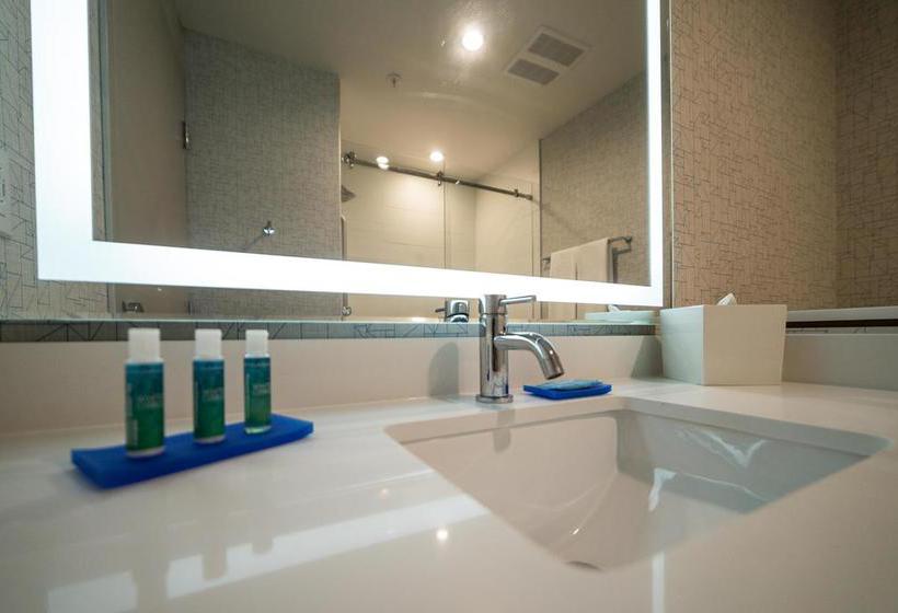 Hotel Holiday Inn Express & Suites West Edmonton Mall Area | Edmonton | Alberta | Canada 3