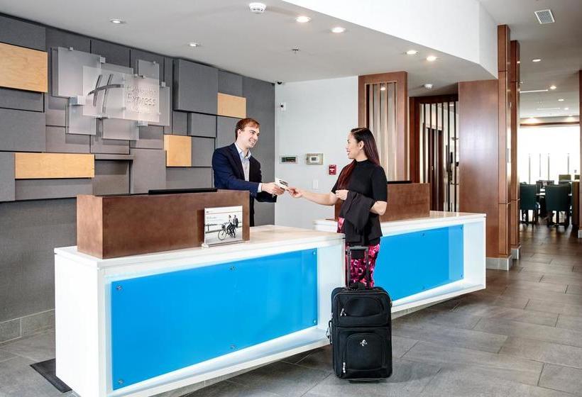 Hotel Holiday Inn Express & Suites West Edmonton Mall Area | Edmonton | Alberta | Canada 9