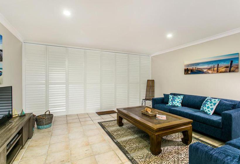 7 James Cook Apartments | Byron Bay | New South Wales | Australia 1