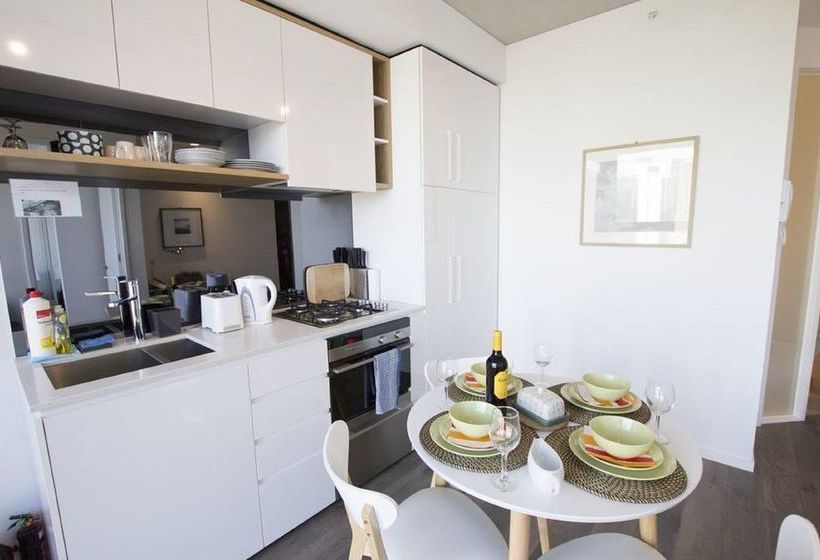 Carlson View Apartments  315 Latrobe St | Melbourne | Victoria | Australia 9