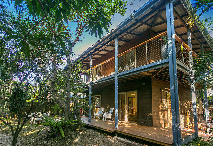 Beach Chalet Byron Bay