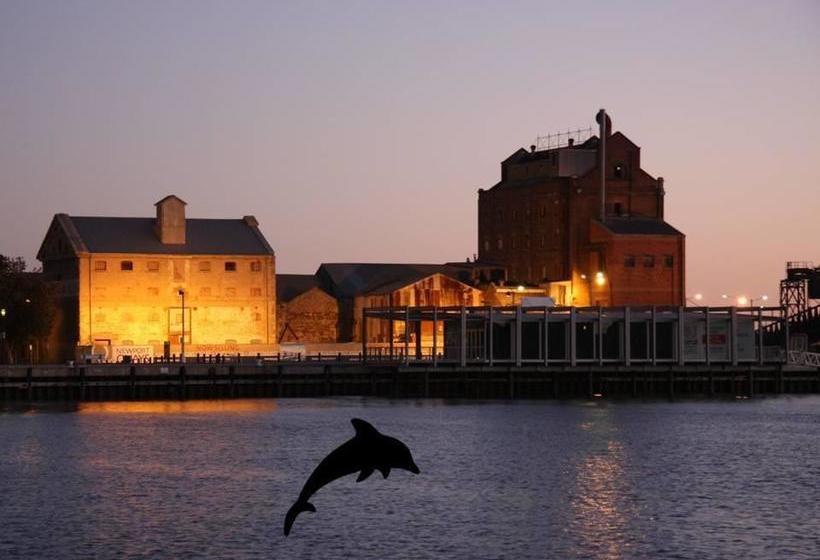 Hostel Port Adelaide Backpackers | North Adelaide | South Australia | Australia 6