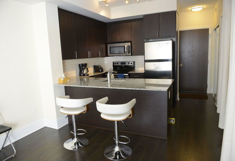 Life Suites Luxury Downtown Condos | Toronto | Ontario | Canadá 16