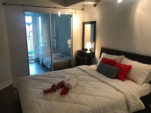 Kashaneh Guest House Harrison Garden | Toronto | Ontario | Canada 14