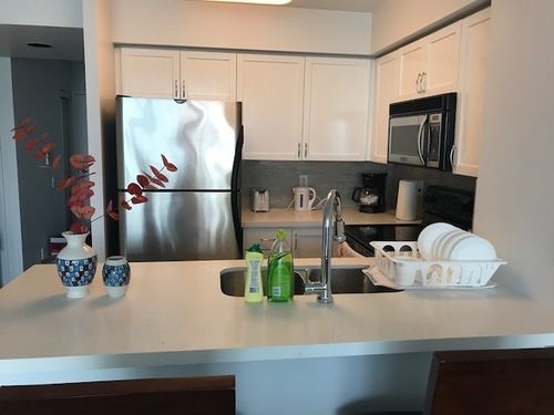 Kashaneh Guest House Harrison Garden | Toronto | Ontario | Canada 9