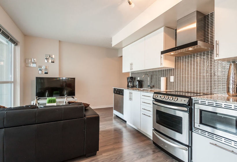 Life Suites Front And Spadina | Toronto | Ontario | Canada 15