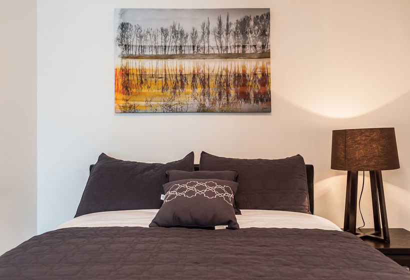 Life Suites Front And Spadina | Toronto | Ontario | Canada 6