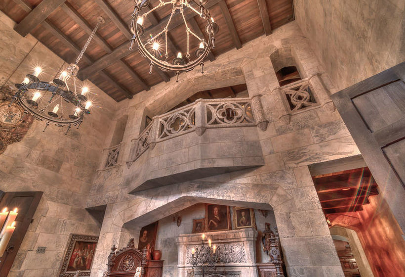 Hotel Stone Hall Castle | Regina | Saskatchewan | Canada 11