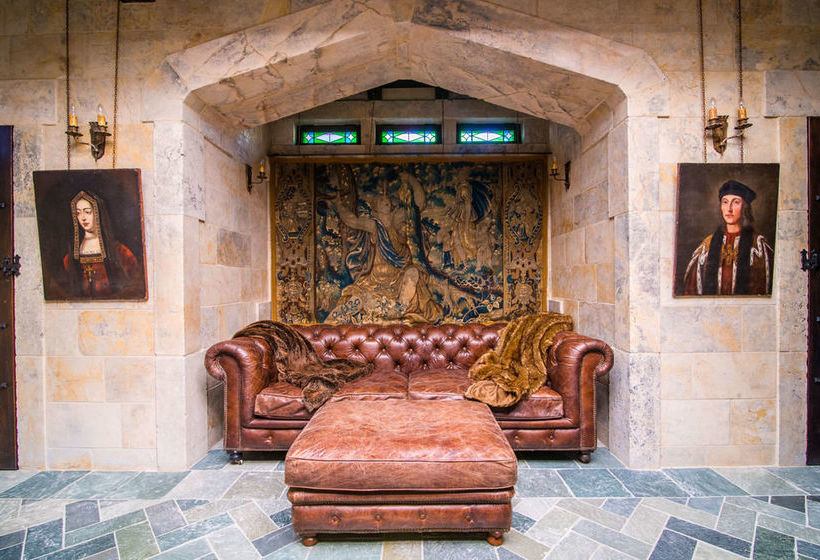 Hotel Stone Hall Castle | Regina | Saskatchewan | Canada 14