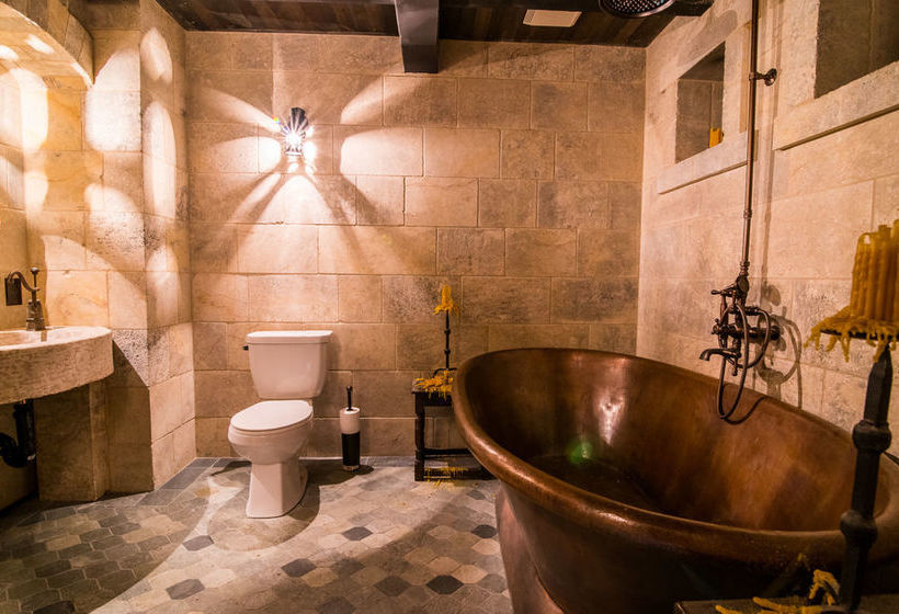 Hotel Stone Hall Castle | Regina | Saskatchewan | Canada 5