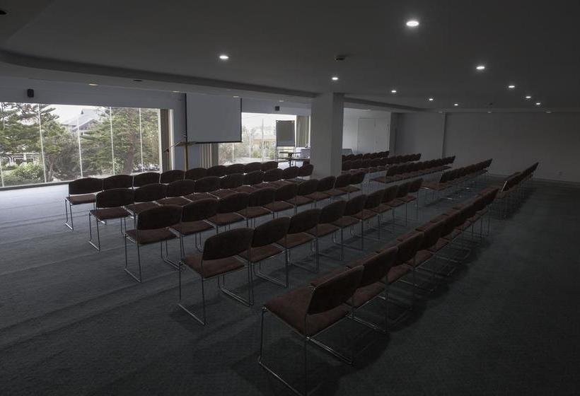 Hotel Newcastle Beach