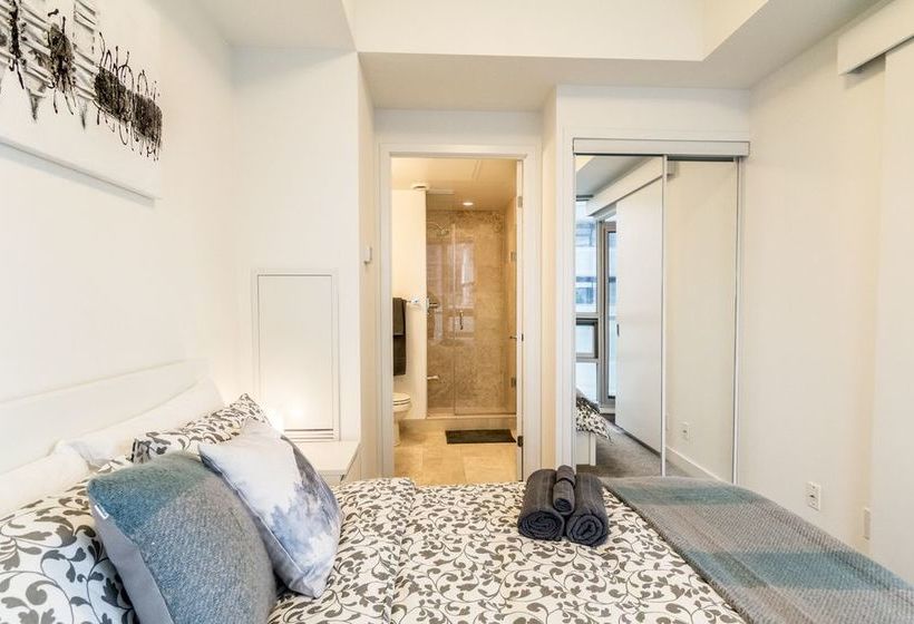 Aoc Suites Heart Of Downtown Condo | Toronto | Ontario | Canada 3