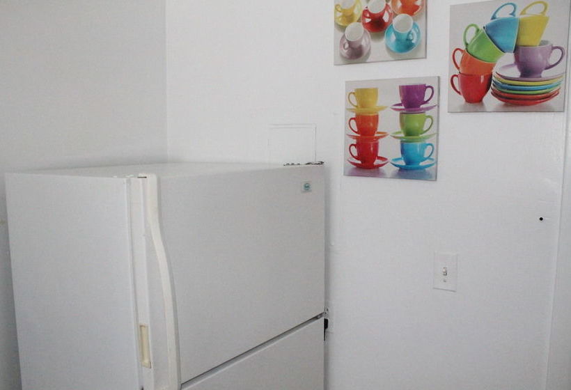 Adib Apartments 625 Borthwick Ave | Ottawa | Ontario | Canada 7