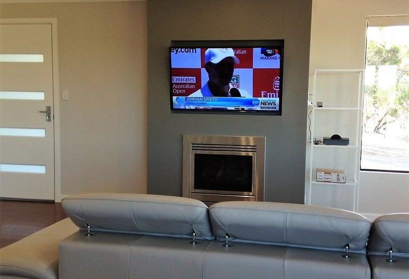 Neagles Retreat Villas | Clare | South Australia | Australia 11