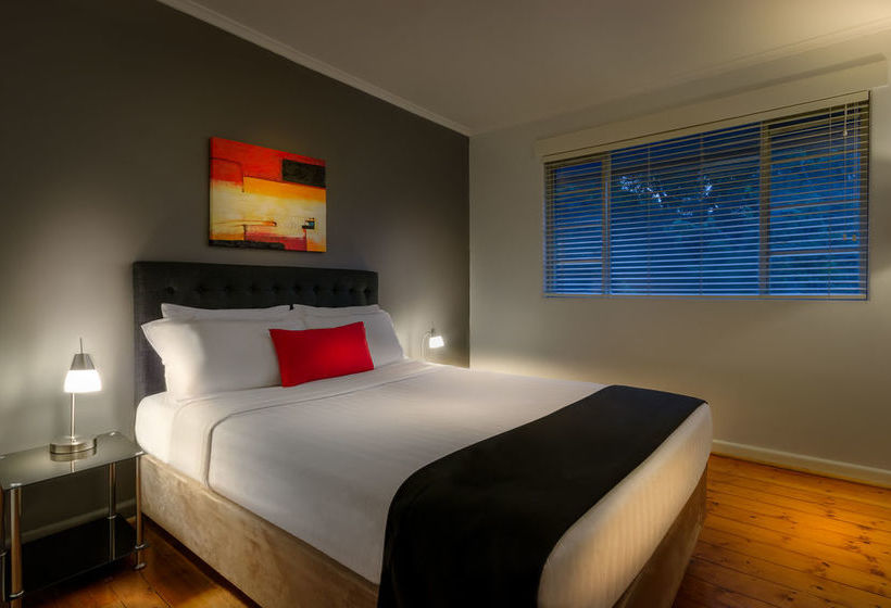 Hotel Crest On Barkly Serviced Apartments | Saint Kilda | Victoria | Australia 5