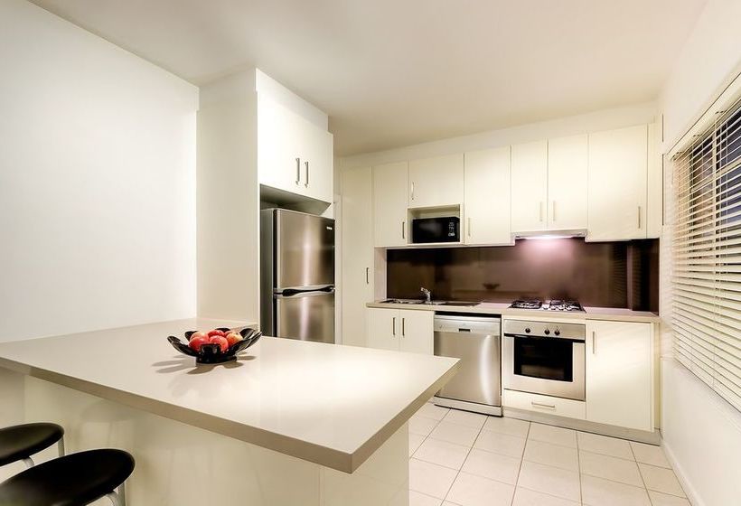 Hotel Crest On Barkly Serviced Apartments | Saint Kilda | Victoria | Australia 6