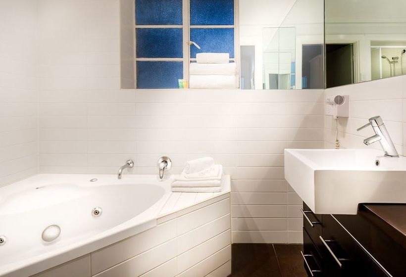 Hotel Crest On Barkly Serviced Apartments | Saint Kilda | Victoria | Australia 9