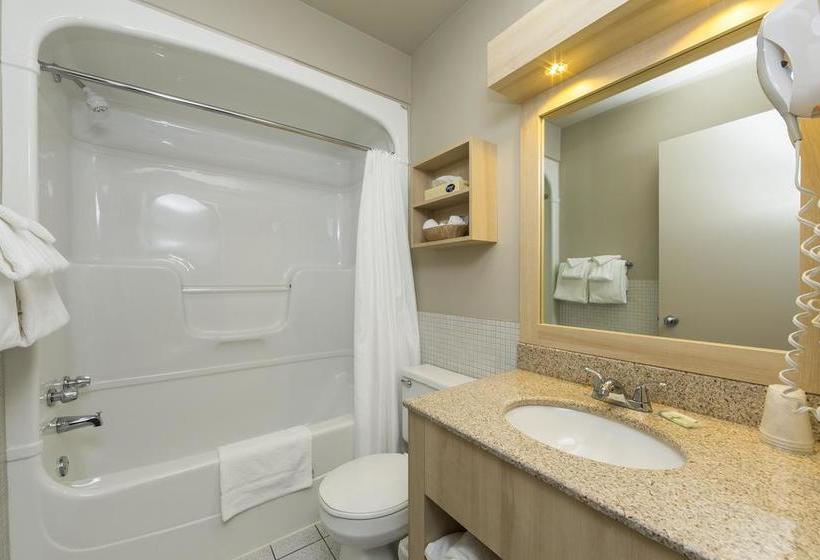 Hotel Castel De La Mer | La Malbaie | Quebec | Canada 14