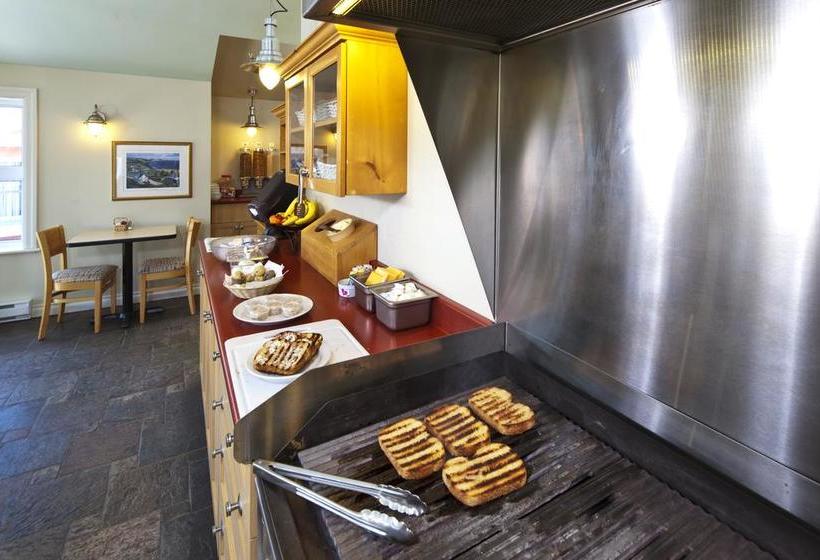 Hotel Castel De La Mer | La Malbaie | Quebec | Canada 8