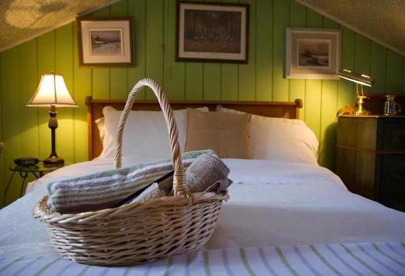 Hotel Au Croissant De Lune | Quebec | Quebec | Canada 8