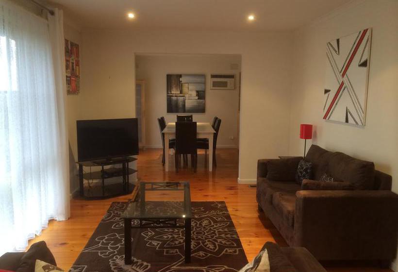 Australian Home Away Doncaster Elgar 2 | Doncaster | Victoria | Australia 7