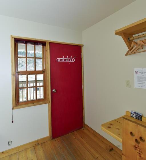 Hotel The Bunkhouse | Dawson City | Yukon Territory | Canada 13