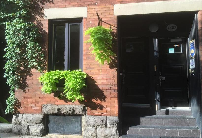 Sir Montcalm Gite B&b | Montreal | Quebec | Canada 1