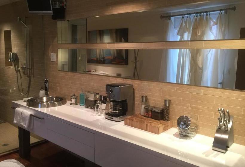 Sir Montcalm Gite B&b | Montreal | Quebec | Canada 7