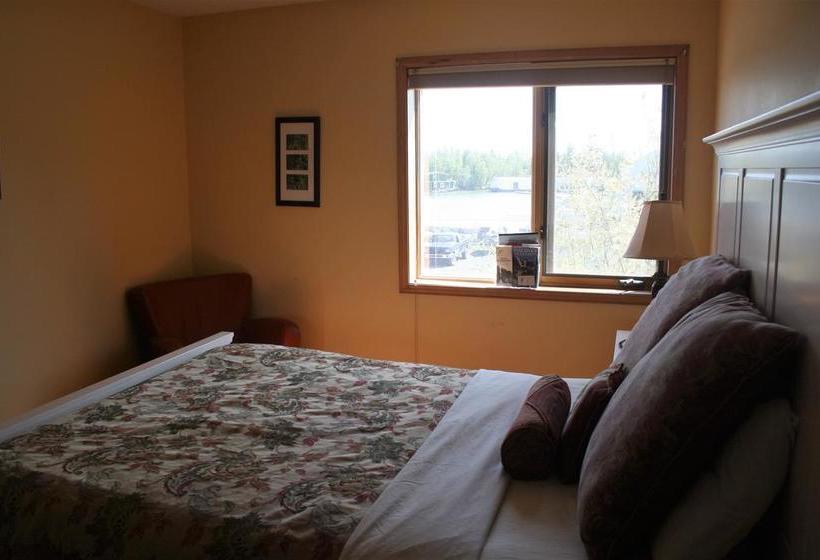 Bayside Bed & Breakfast | Yellowknife | Northwest Territories | Canada 14