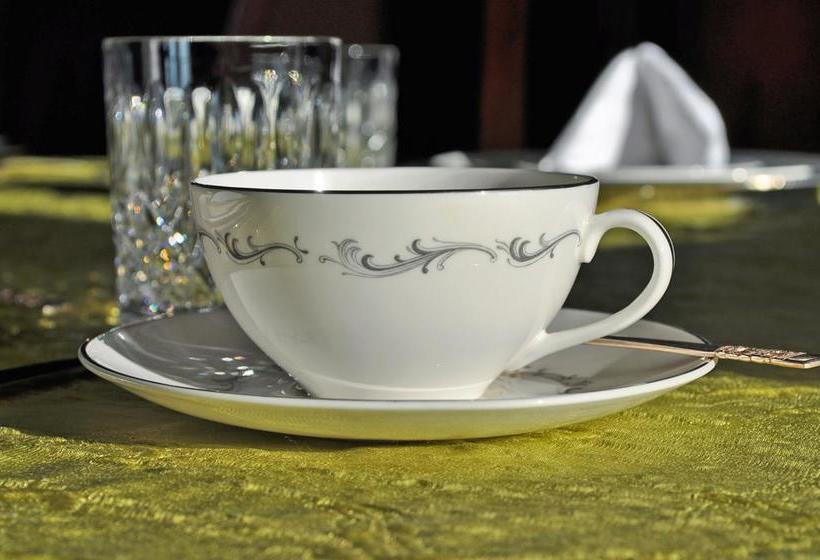 Greystone Manor Bed And Breakfast | Niagara Falls | Ontario | Canada 10