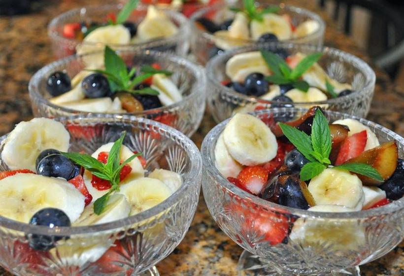 Greystone Manor Bed And Breakfast | Niagara Falls | Ontario | Canada 3