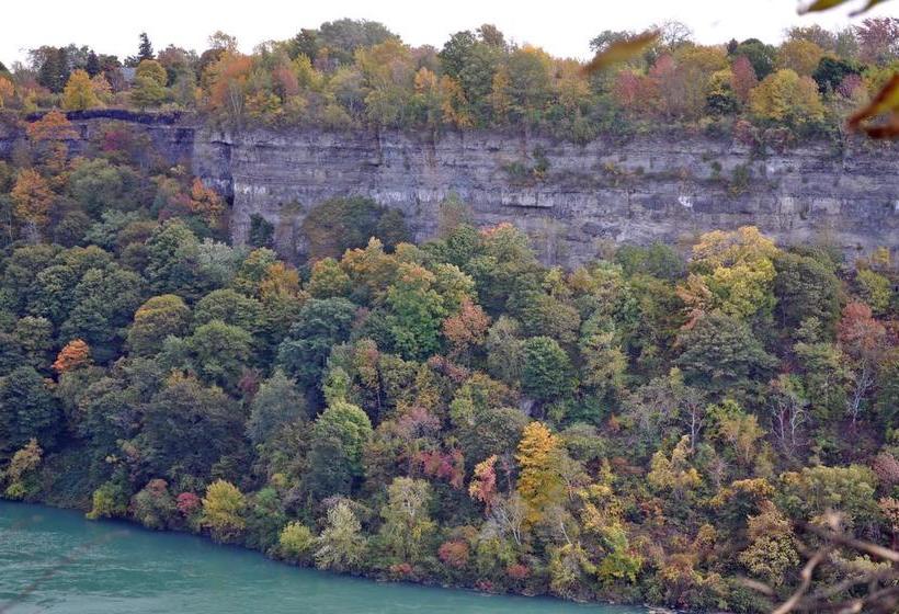 Greystone Manor Bed And Breakfast | Niagara Falls | Ontario | Canada 5