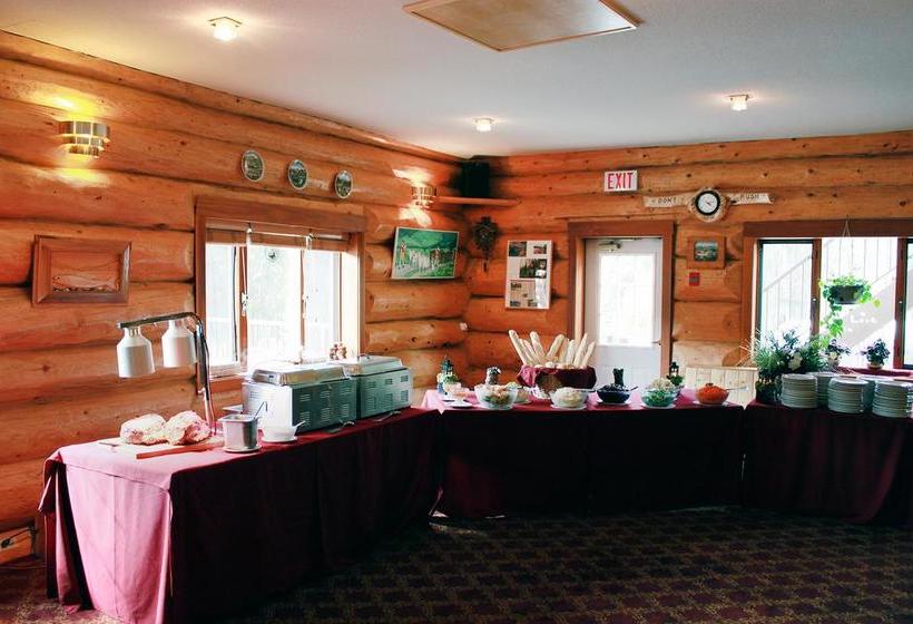 Hotel Northern Rockies Lodge | Muncho Lake | British Columbia | Canada 7