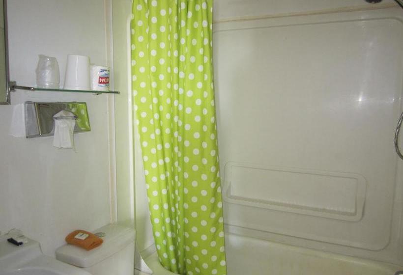 Motel Four Seasons Motor Inn | Fort st. John | British Columbia | Canada 5